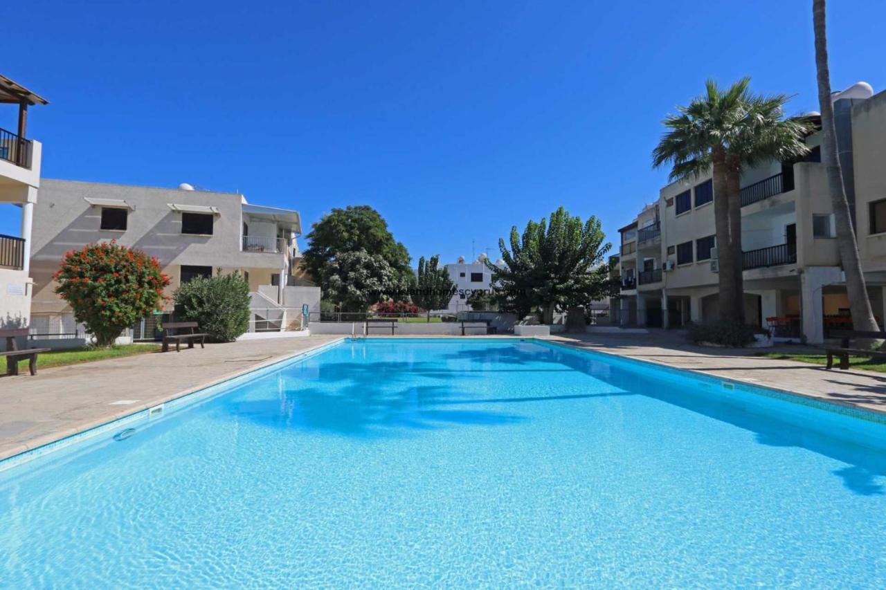 Taniandres Apartments Паралимни Экстерьер фото